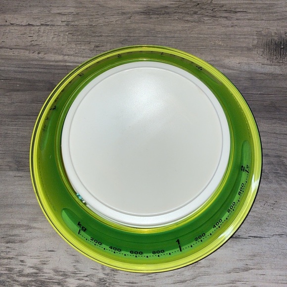 Tupperware Kitchen food Scale vintage green white pounds kgs 1970s 1980s rare - Picture 3 of 6